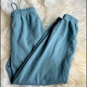 Aritzia cozy fleece sweatpants
